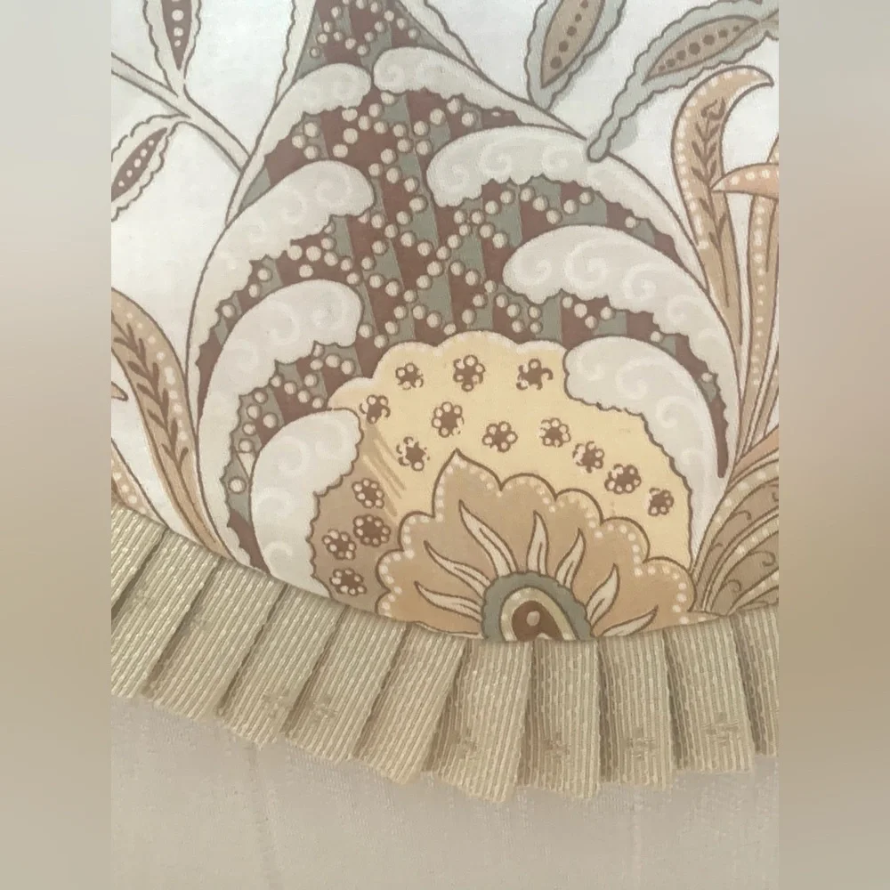 Valance 50” X 16” Pleated Scalloped Edge Rod Pocket Cream Tan Yellow Lined